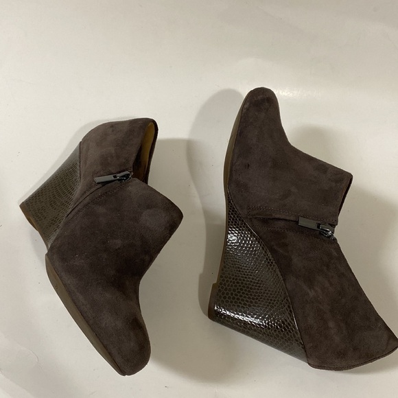 -Clarks leather suede ankle wedge booties women size 8.5M office casual y2k - Picture 4 of 11